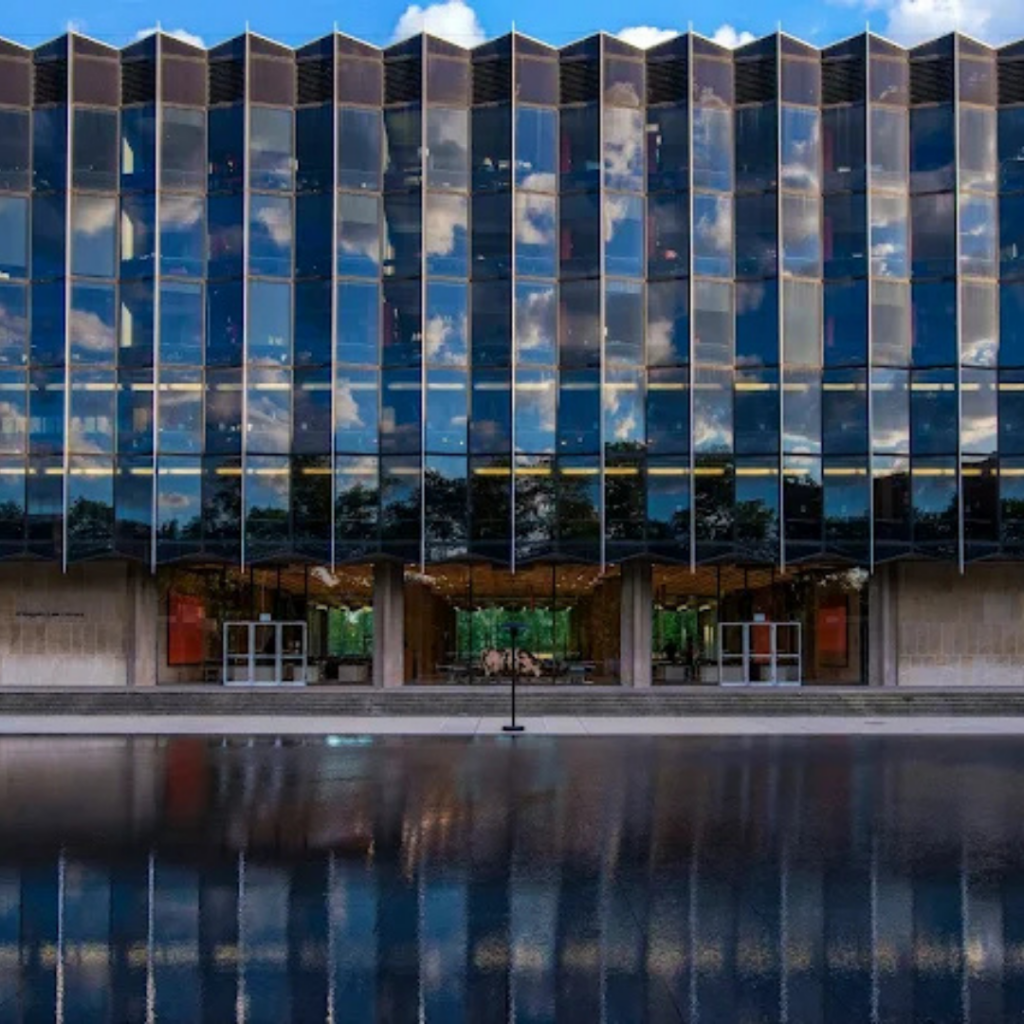Photo of Chicago Law School